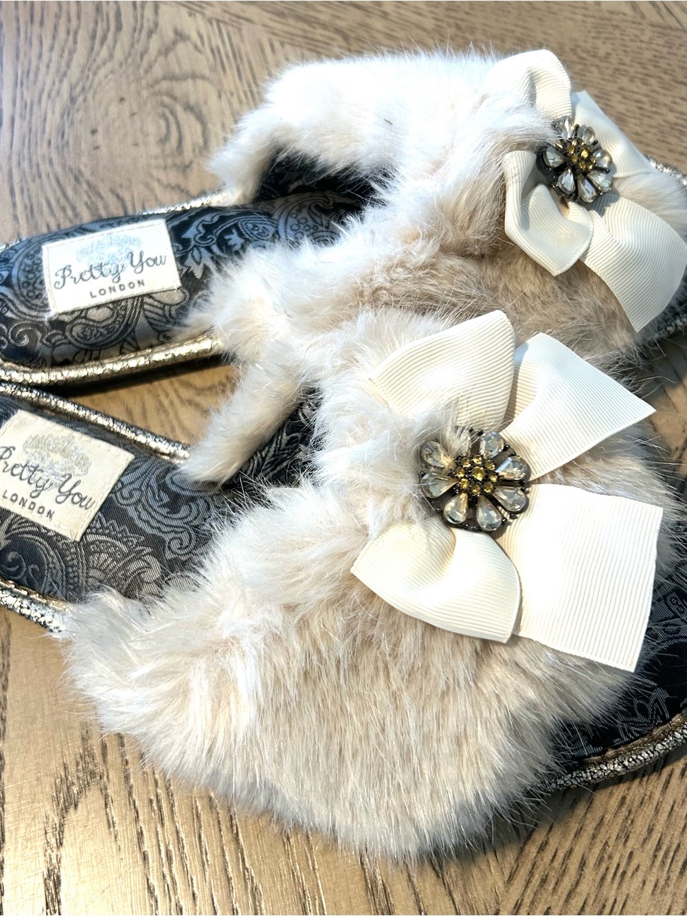 Pretty You London Slider Slippers Ladies Size UK 8-9 Faux Fur Mink Diamante